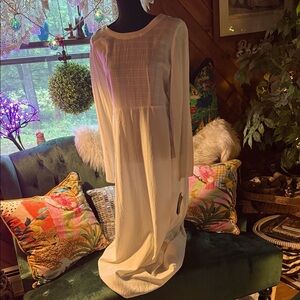 Chic Long Sleeve White Dress